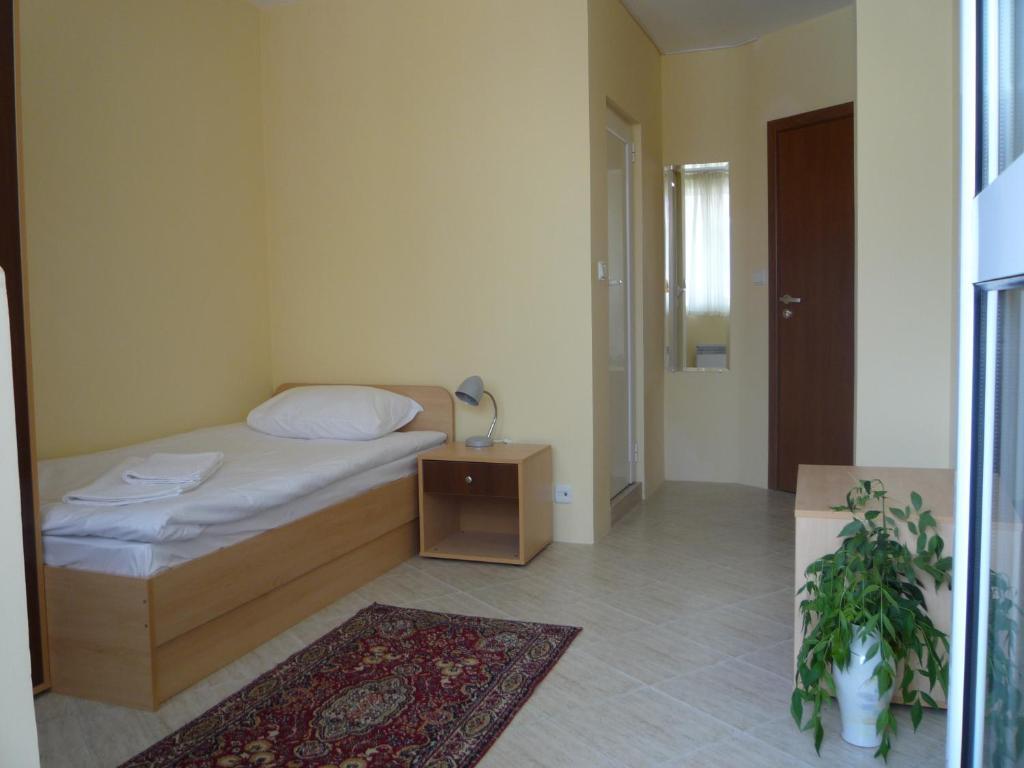 Hostel Sylvia Sofia Esterno foto