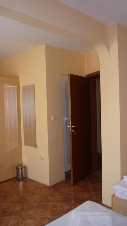 Hostel Sylvia Sofia Esterno foto